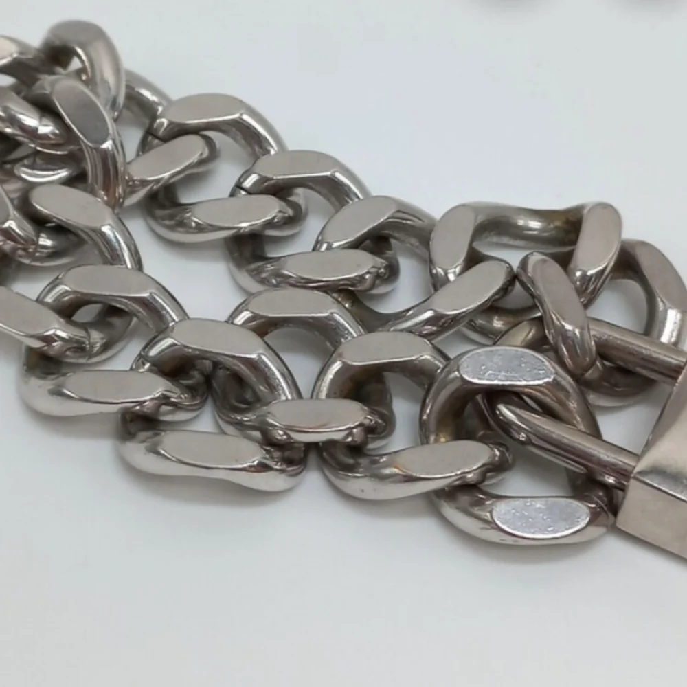 CHRISTIAN DIOR SilverTone Padlock Curb Link Chain Bracelet with 2 Keys 🎁